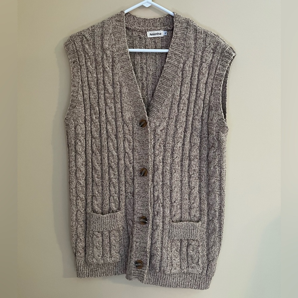 Women’s Sweater Vest
